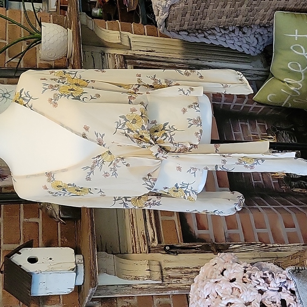 Floral Tie-Front Blouse in Cream with Yellow Floral Print